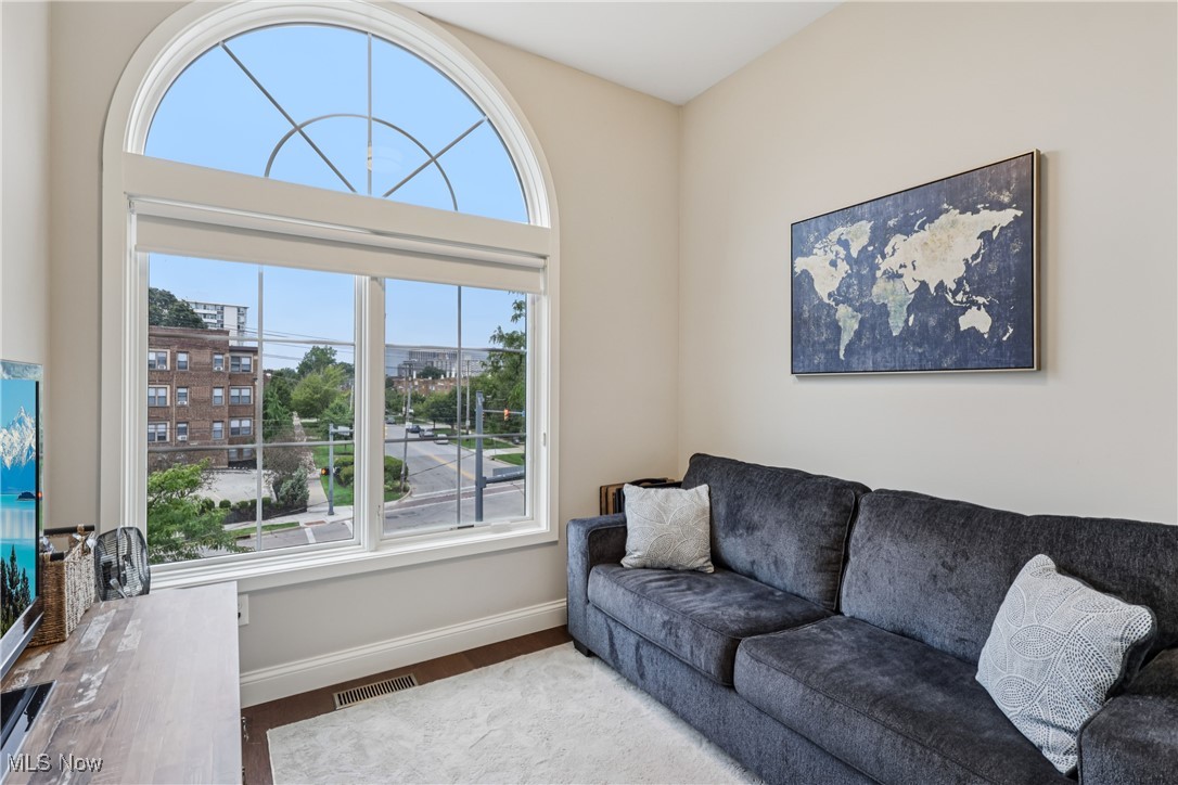 1221 W 117th Street Cleveland OH 44102