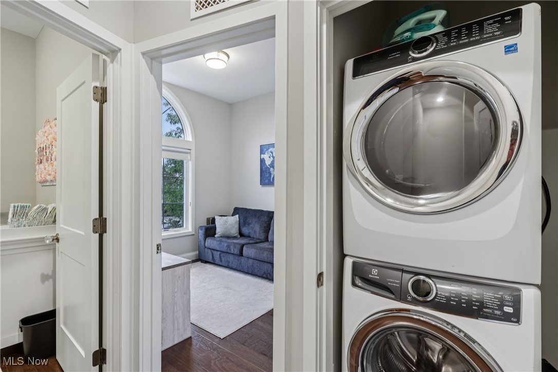 1221 W 117th Street Cleveland OH 44102