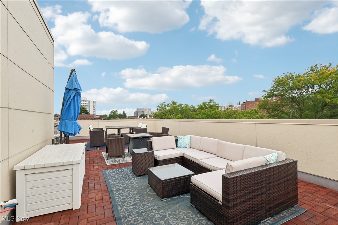 1221 W 117th Street Cleveland OH 44102