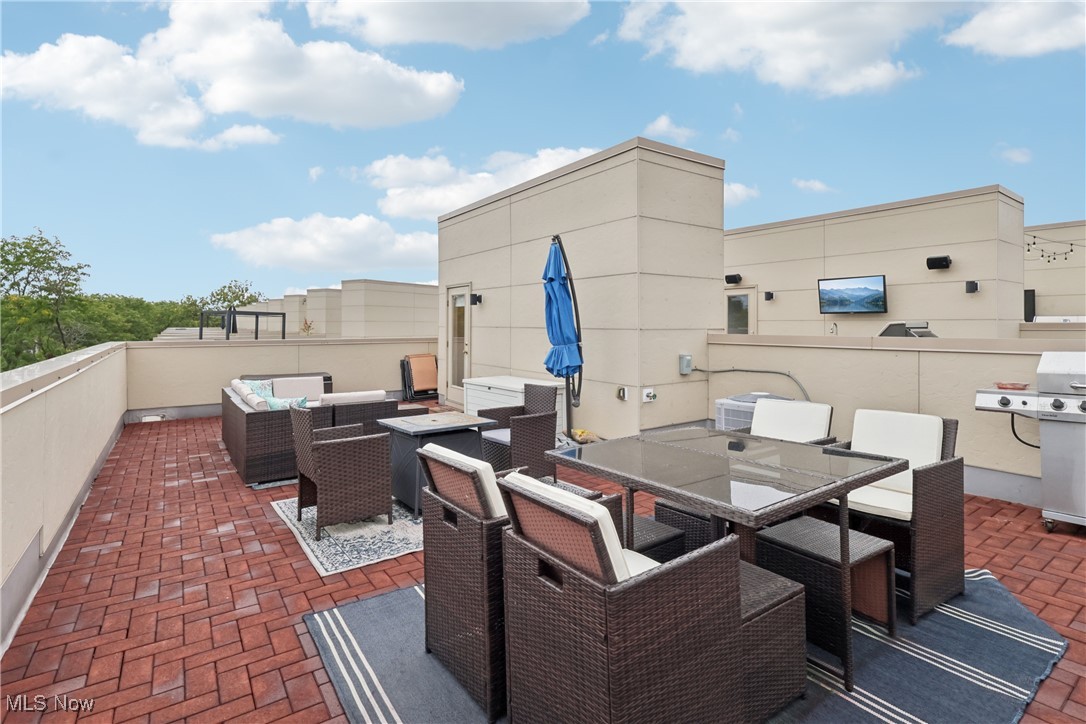 1221 W 117th Street Cleveland OH 44102