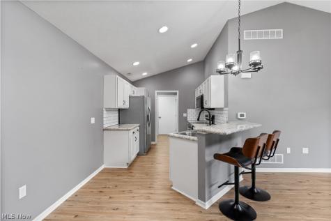 1365 Laurenbrook Lane NE Massillon OH 44646