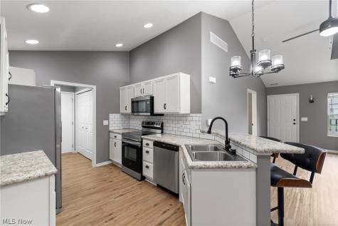 1365 Laurenbrook Lane NE Massillon OH 44646