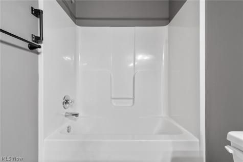 1365 Laurenbrook Lane NE Massillon OH 44646