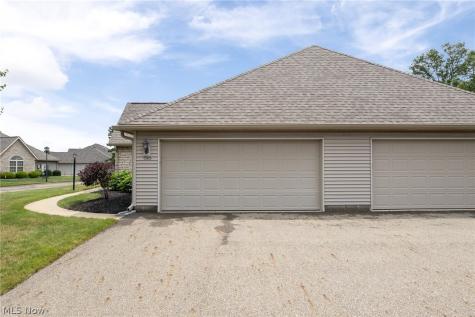 1365 Laurenbrook Lane NE Massillon OH 44646