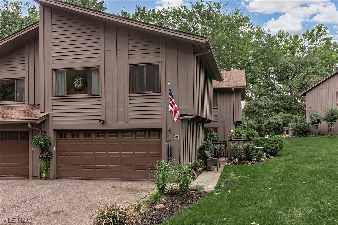 791 Geddes Bluff Sagamore Hills OH 44067