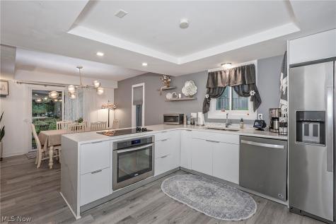 791 Geddes Bluff Sagamore Hills OH 44067