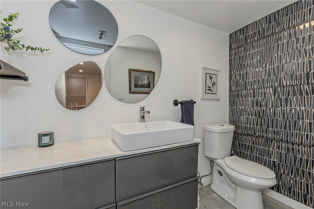 791 Geddes Bluff Sagamore Hills OH 44067