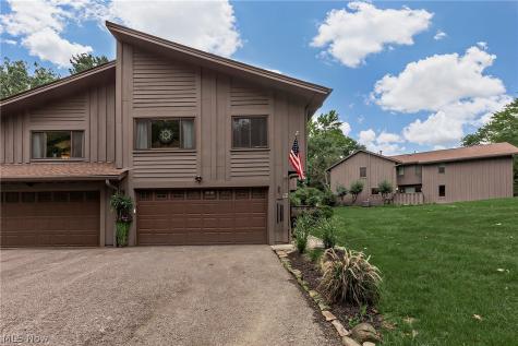 791 Geddes Bluff Sagamore Hills OH 44067