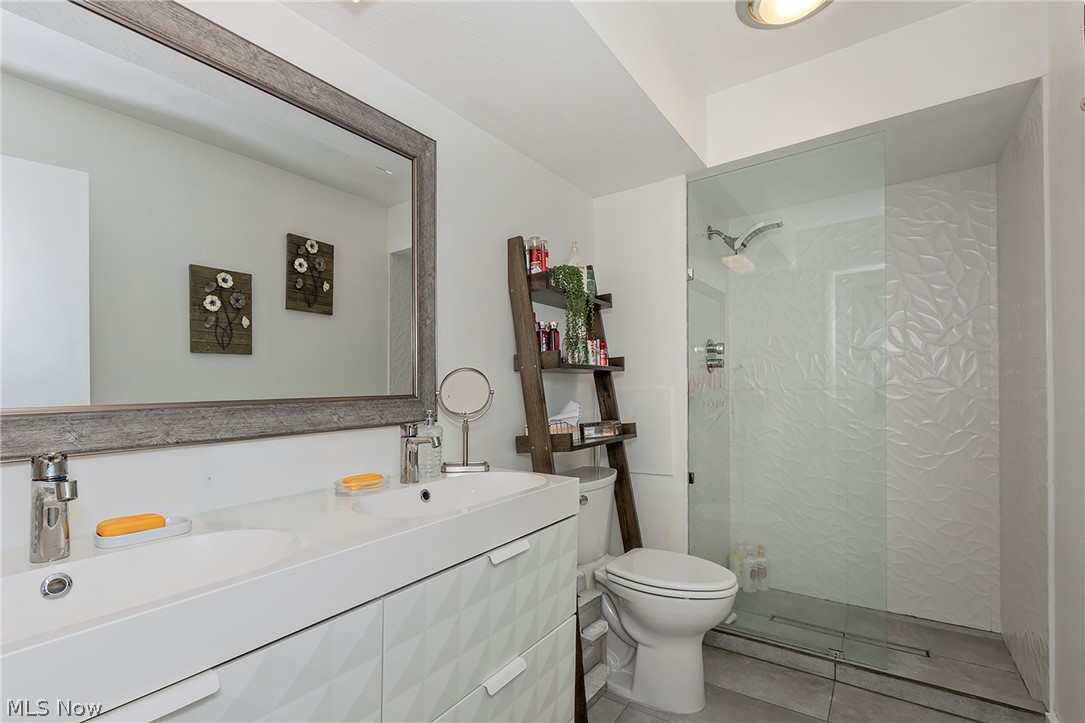791 Geddes Bluff Sagamore Hills OH 44067