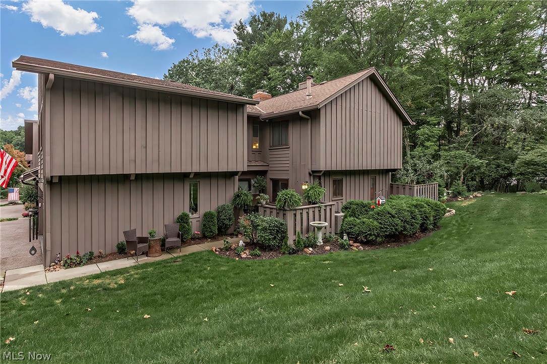 791 Geddes Bluff Sagamore Hills OH 44067