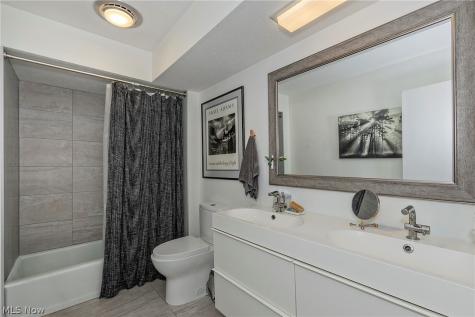 791 Geddes Bluff Sagamore Hills OH 44067