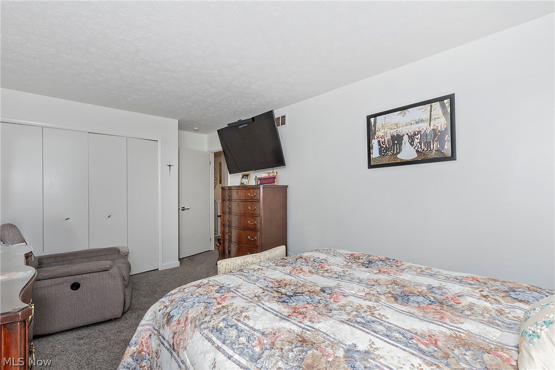 791 Geddes Bluff Sagamore Hills OH 44067