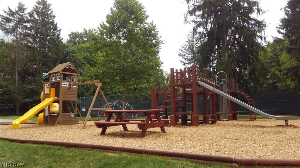791 Geddes Bluff Sagamore Hills OH 44067