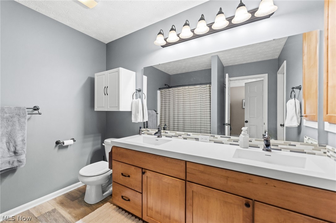 13913 Woodcroft North Royalton OH 44133