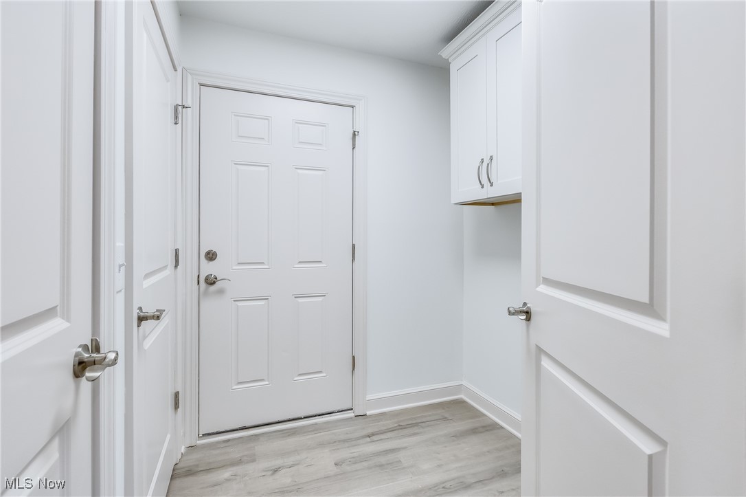 153 Royal Troon Warren OH 44484