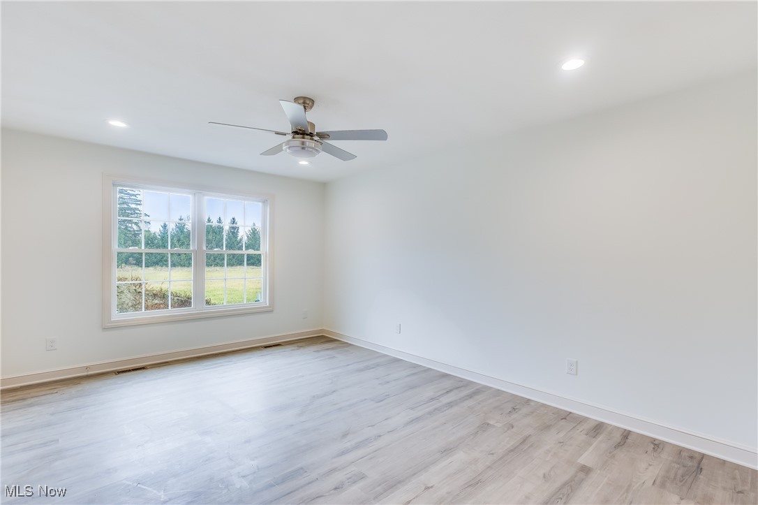 153 Royal Troon Warren OH 44484