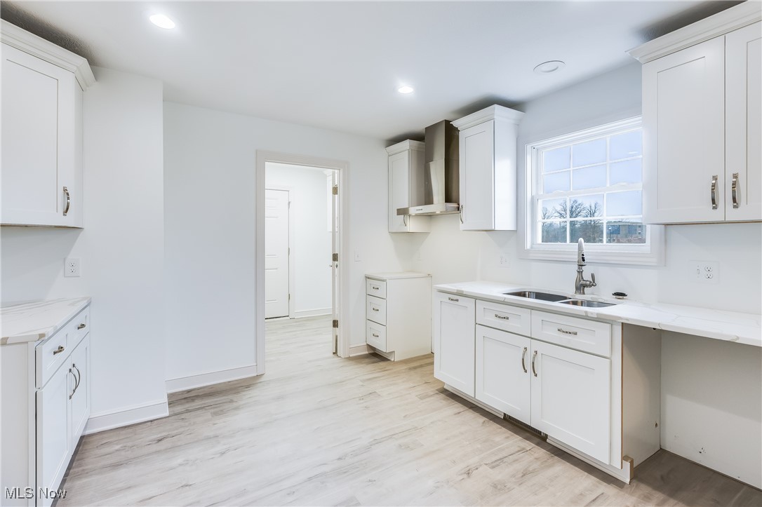 153 Royal Troon Warren OH 44484
