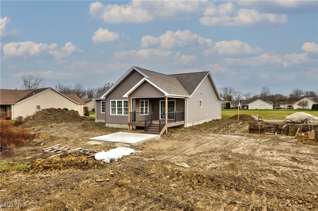 153 Royal Troon Warren OH 44484