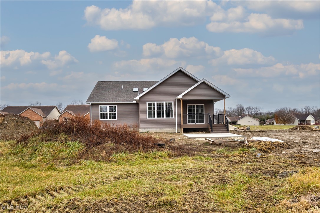 153 Royal Troon Warren OH 44484