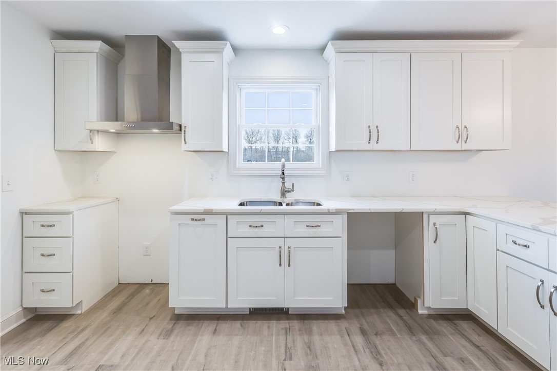 153 Royal Troon Warren OH 44484