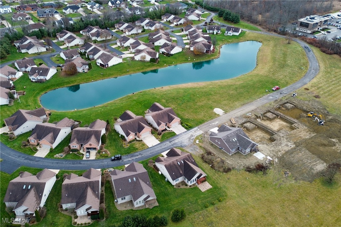 153 Royal Troon Warren OH 44484