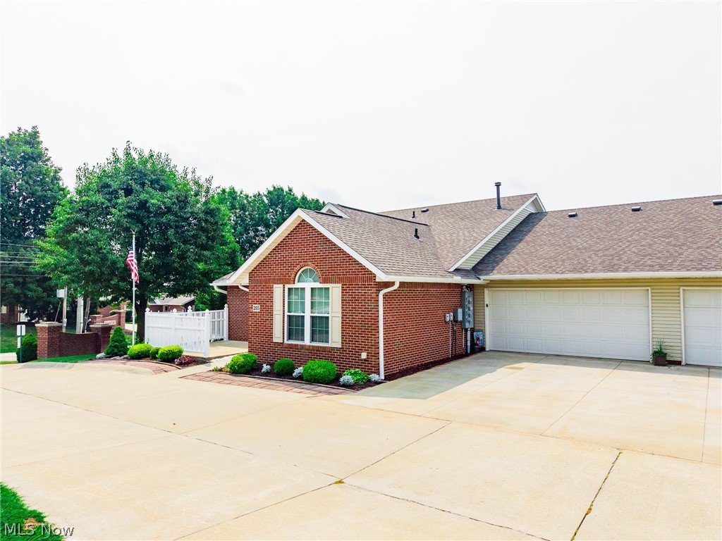 205 Greenbriar Lane Dalton OH 44618