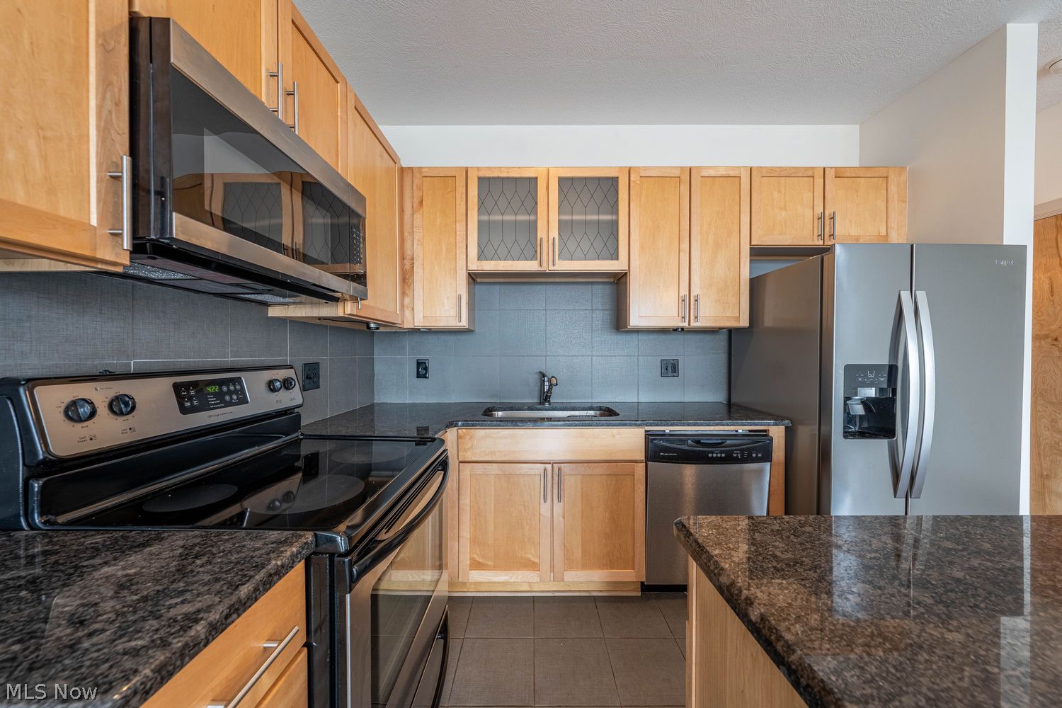 1237 Washington Avenue Cleveland OH 44113