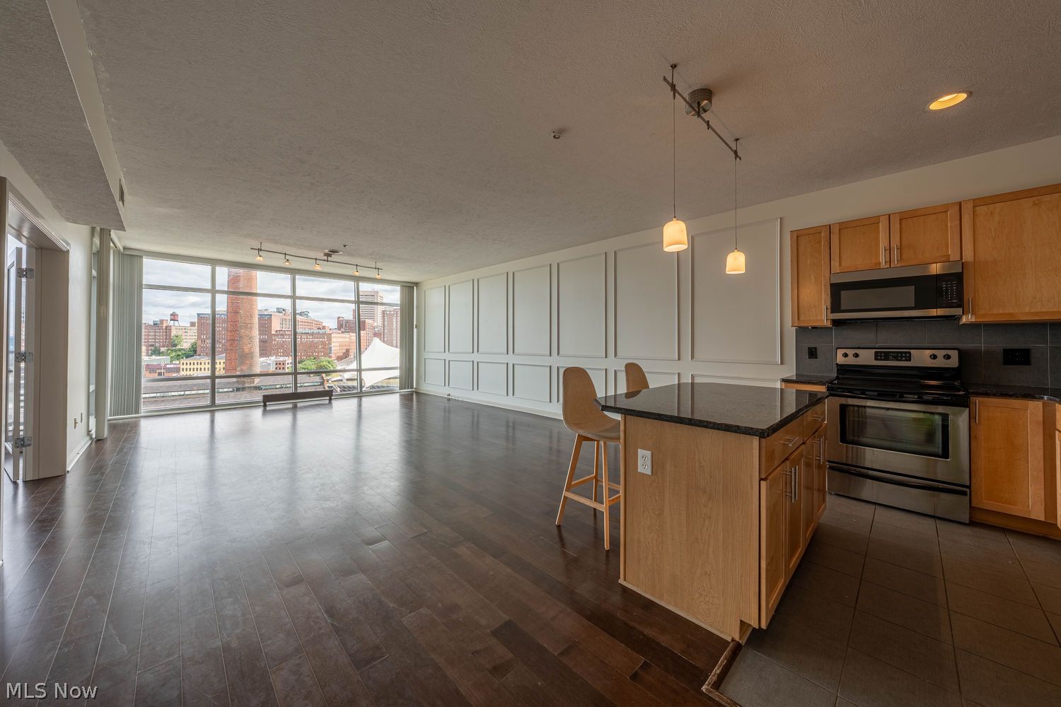 1237 Washington Avenue Cleveland OH 44113