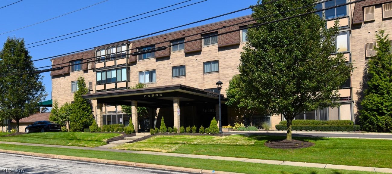 Beachwood OH, 25805 Fairmount Boulevard, Unit 404