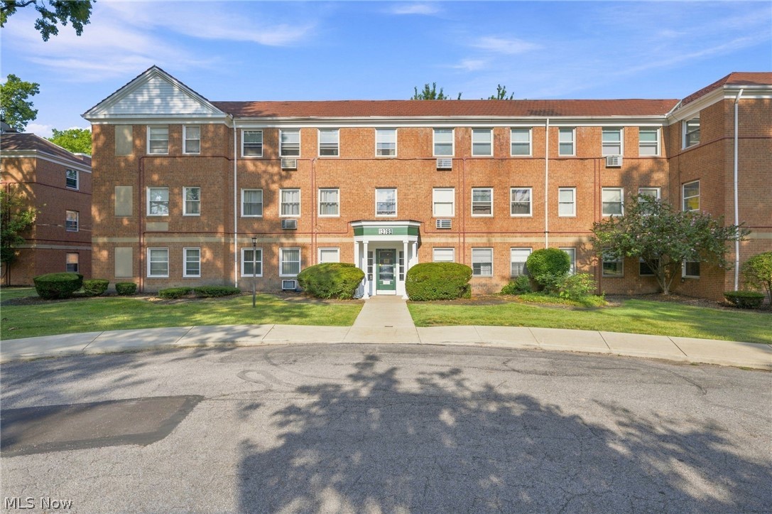 13793 Cedar Road South Euclid OH 44118