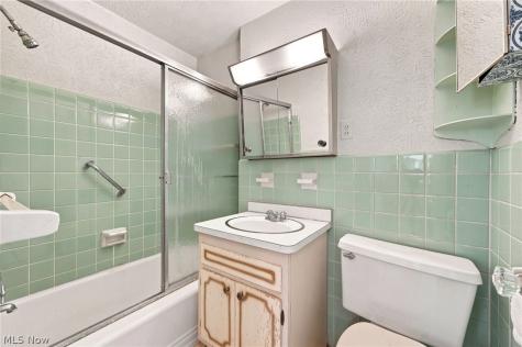 13793 Cedar Road South Euclid OH 44118