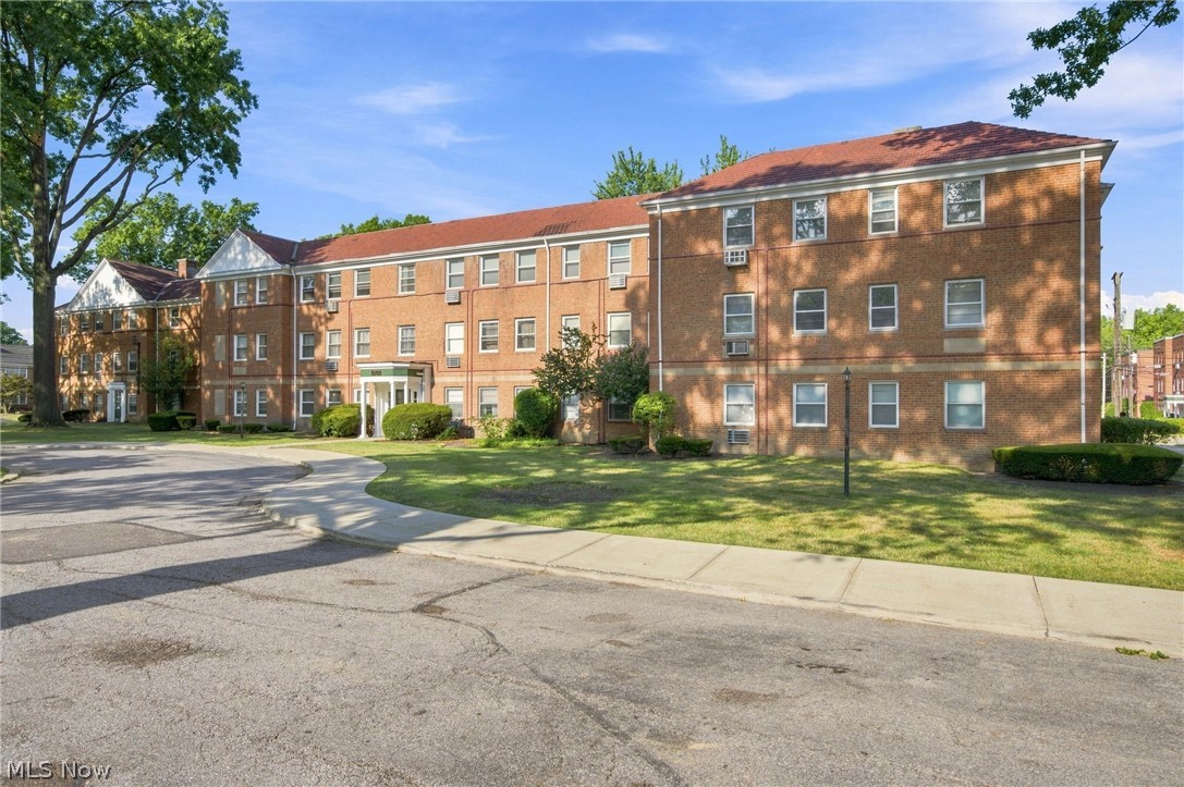 13793 Cedar Road South Euclid OH 44118