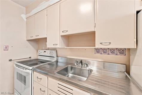 13793 Cedar Road South Euclid OH 44118