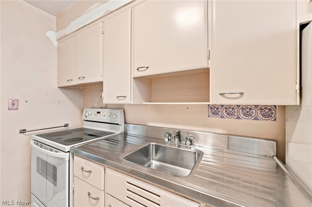 13793 Cedar Road South Euclid OH 44118