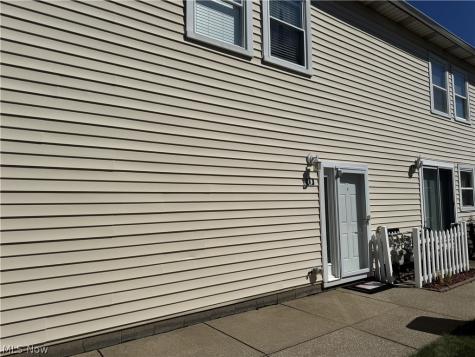 2544 Royal County Down Uniontown OH 44685