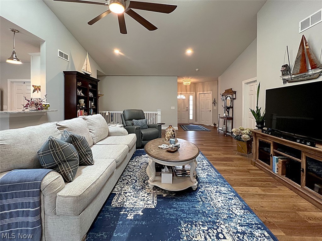 203 Leeward Vermilion OH 44089
