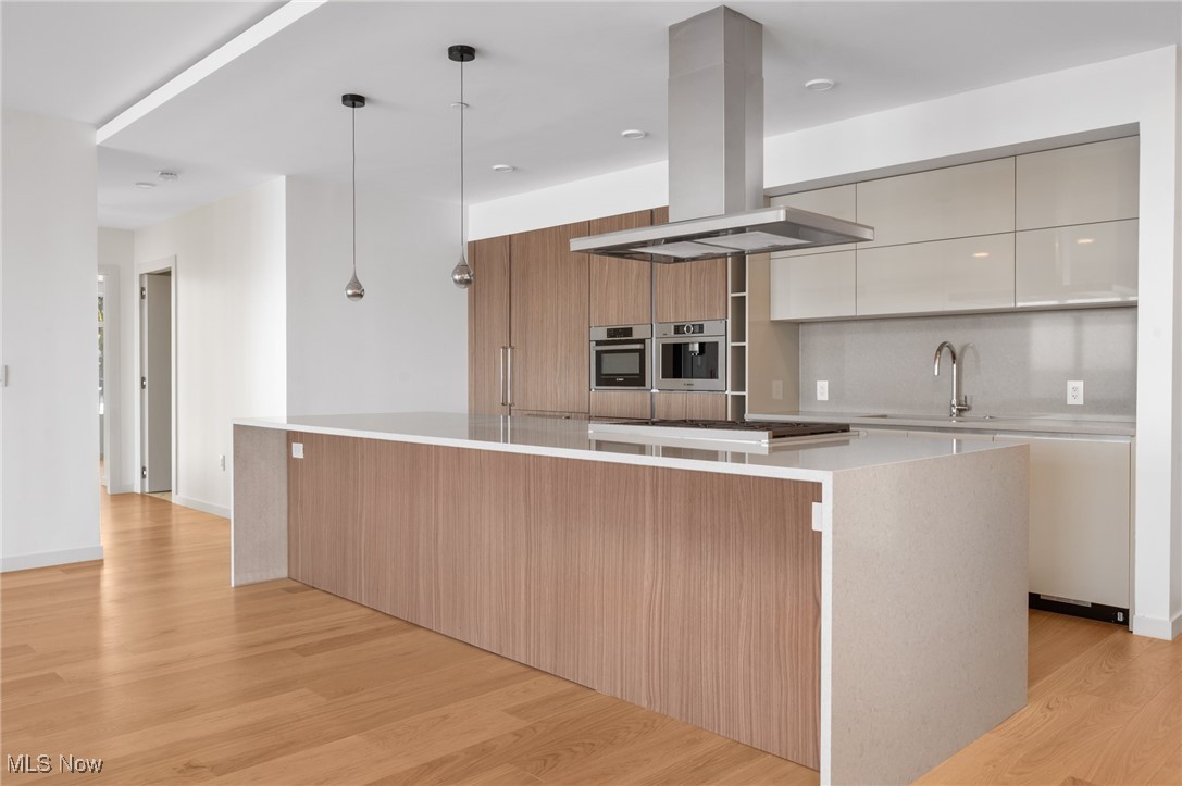 22700 Lake Road Rocky River OH 44116