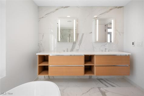 22700 Lake Road Rocky River OH 44116