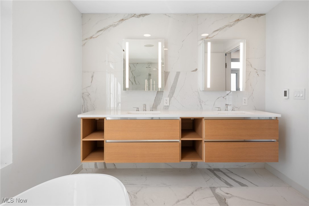 22700 Lake Road Rocky River OH 44116