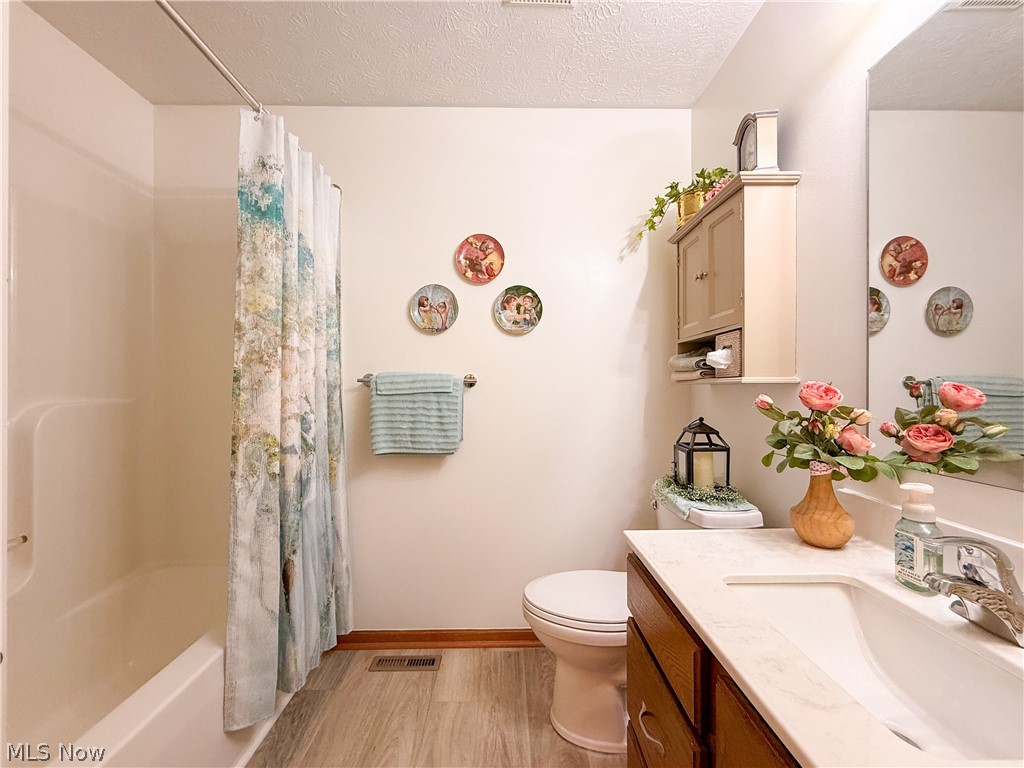 100 Pondview Circle Rittman OH 44270