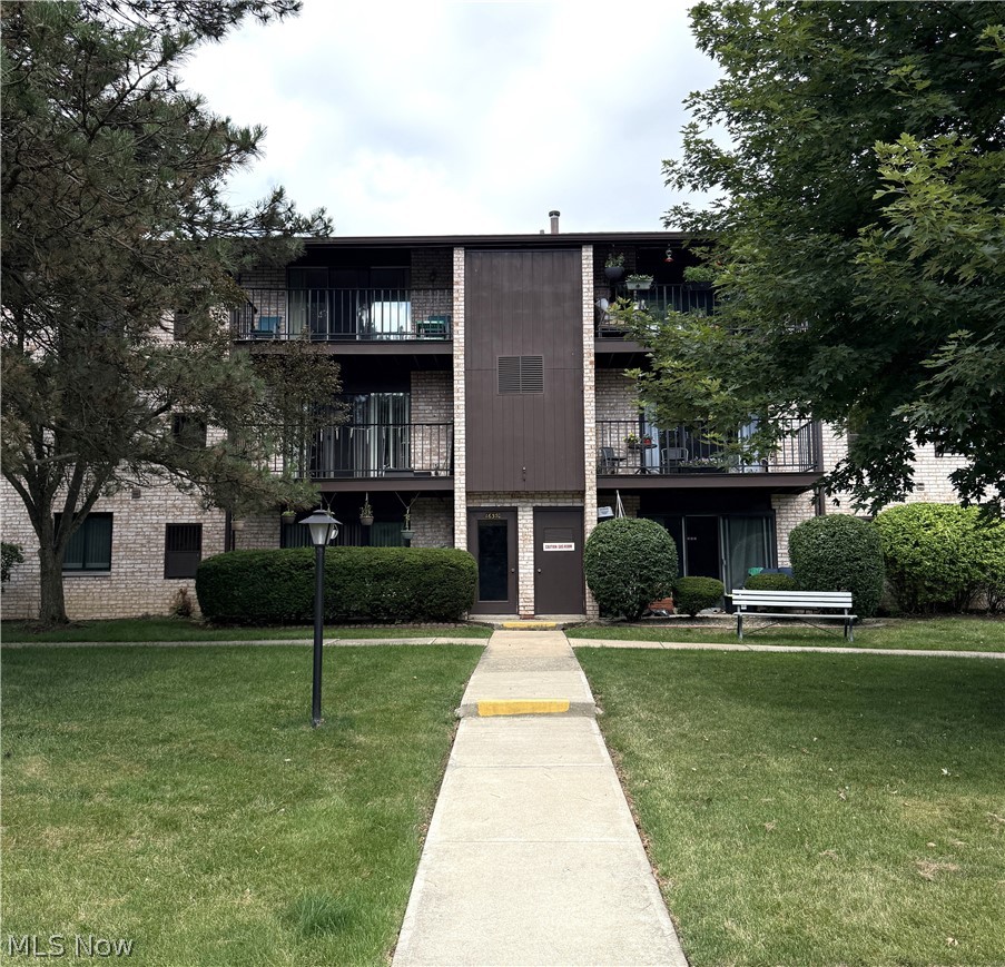 16370 Heather Lane Middleburg Heights OH 44130