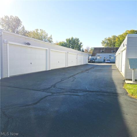 1555 Cedarwood Drive Westlake OH 44145