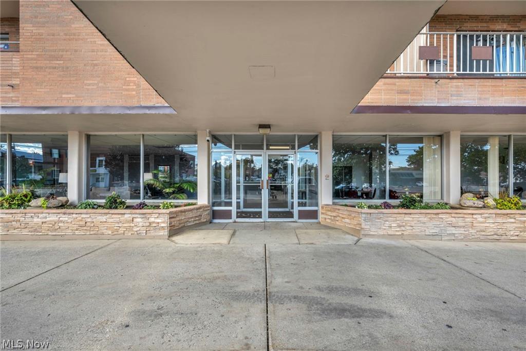 1480 Warren Road Lakewood OH 44107