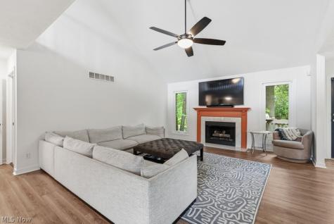 2323 Call Road Stow OH 44224