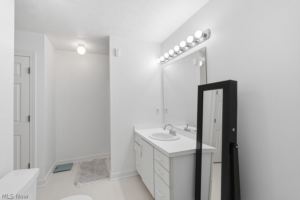 2323 Call Road Stow OH 44224