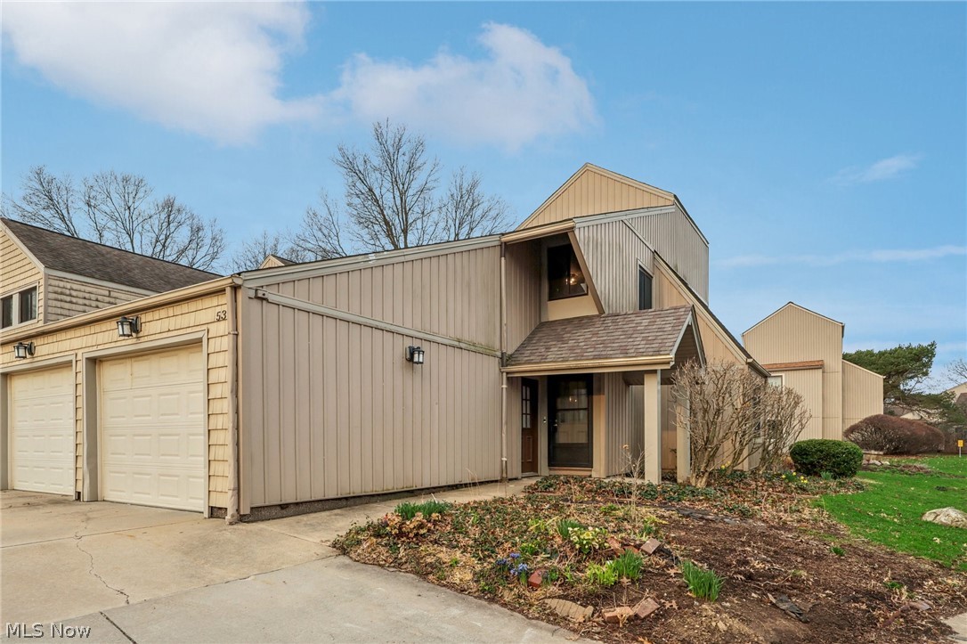 53 Landings Way Avon Lake OH 44012