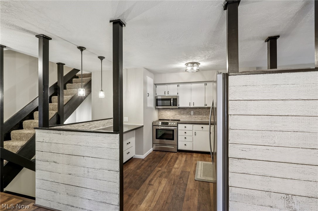 53 Landings Way Avon Lake OH 44012