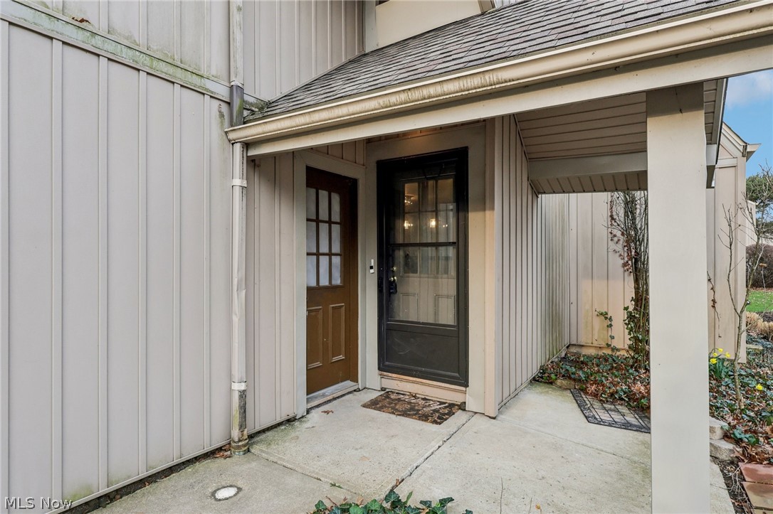 53 Landings Way Avon Lake OH 44012