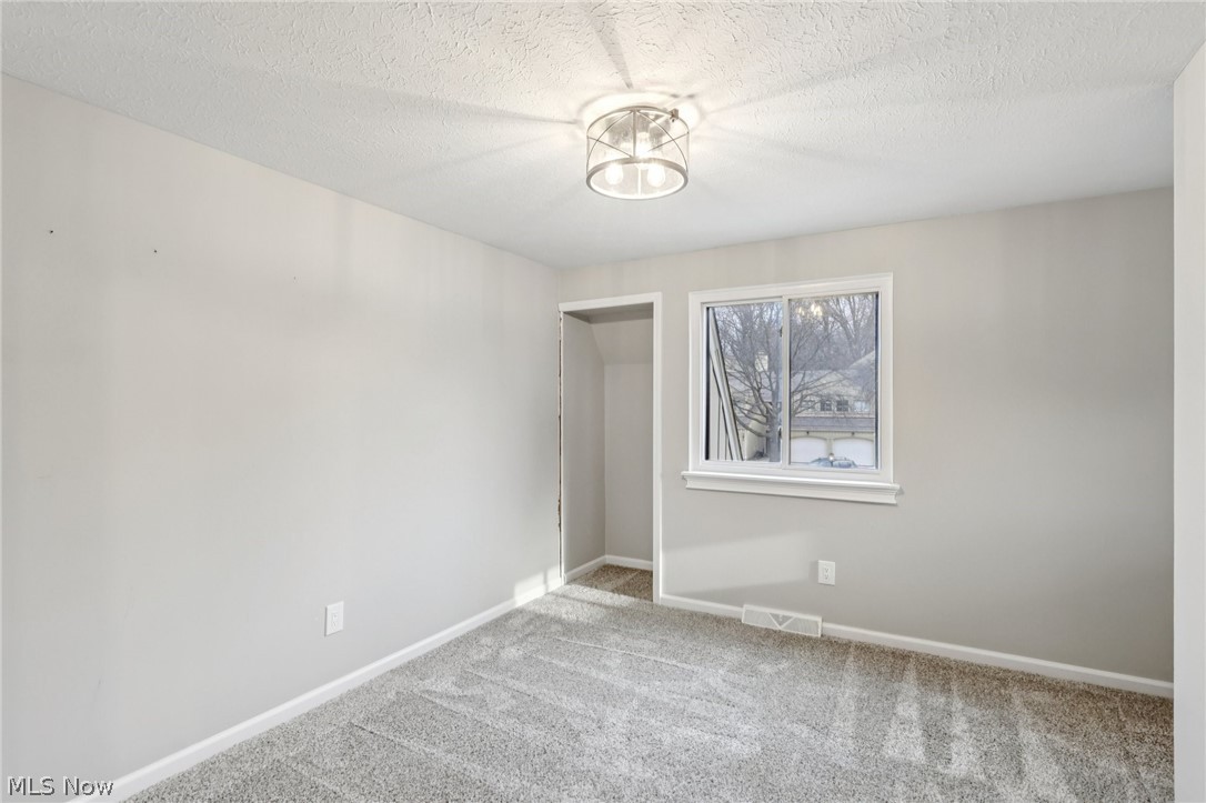 53 Landings Way Avon Lake OH 44012