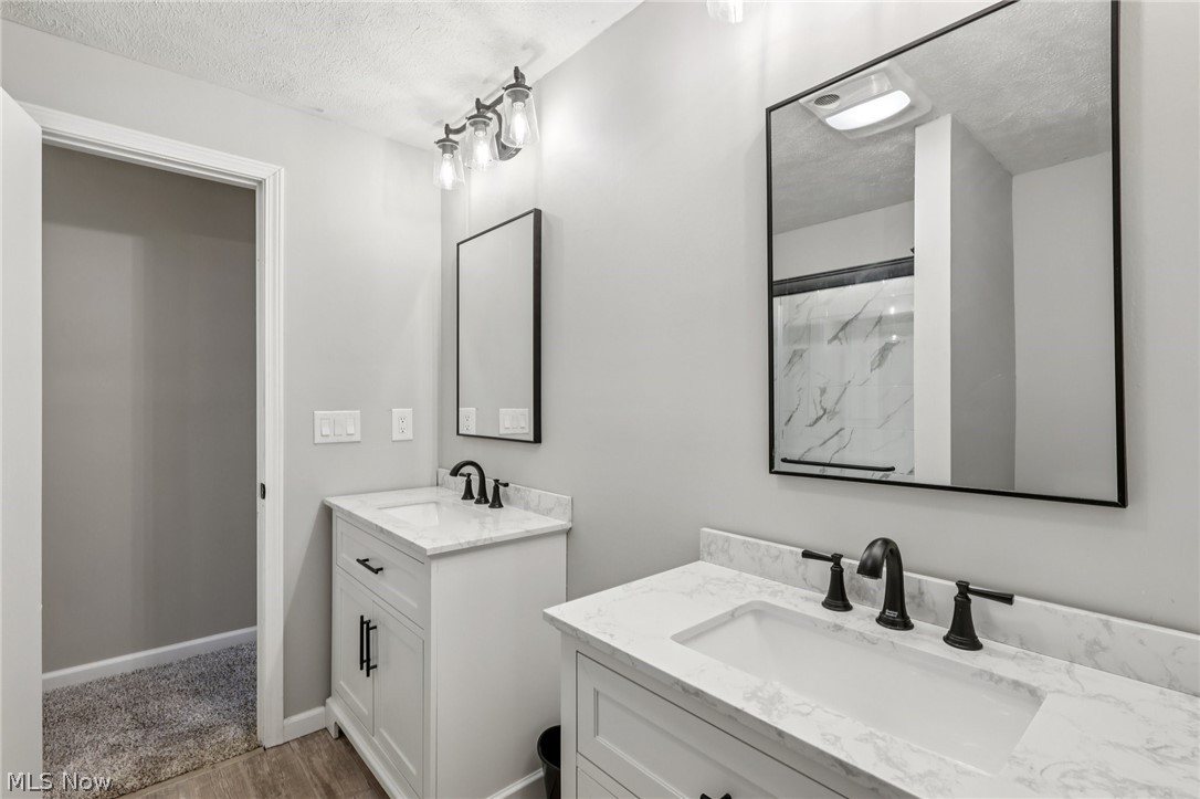 53 Landings Way Avon Lake OH 44012
